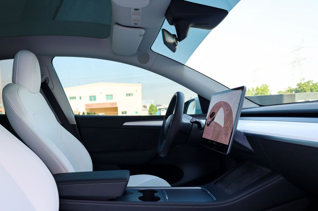 Tesla Model Y Tesla Model Y Long Range 2022 GCC under Agency Warranty with Flexible Down-Payment/ Flood Free.