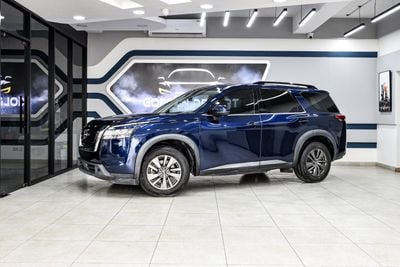 Nissan Pathfinder SV 3.5L AWD (7 Seater)