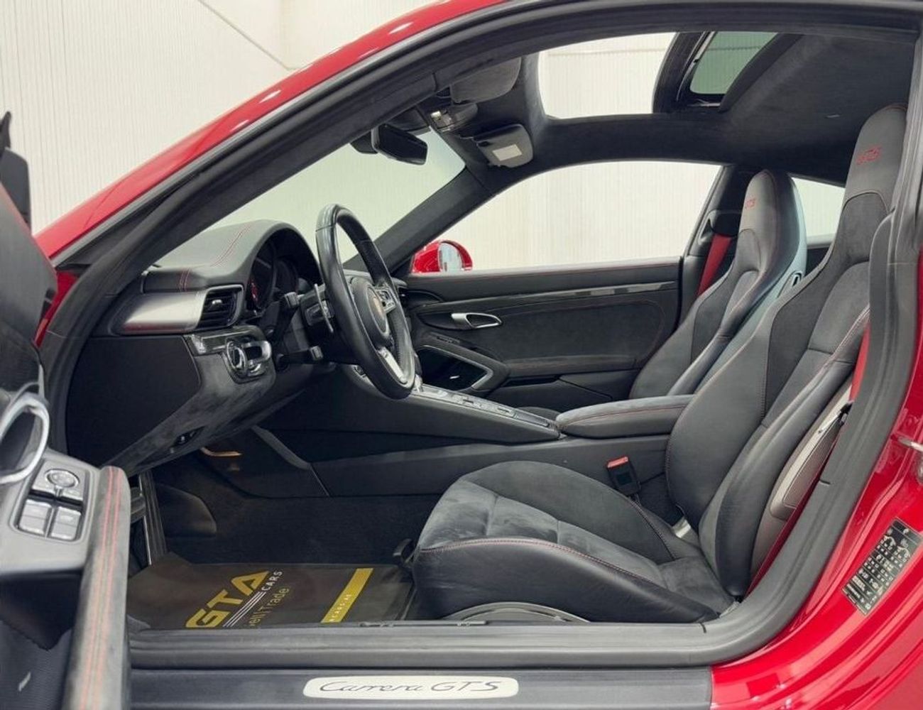 بورش 911 Carrera 4GTS 3.0L (450 HP) Coupe