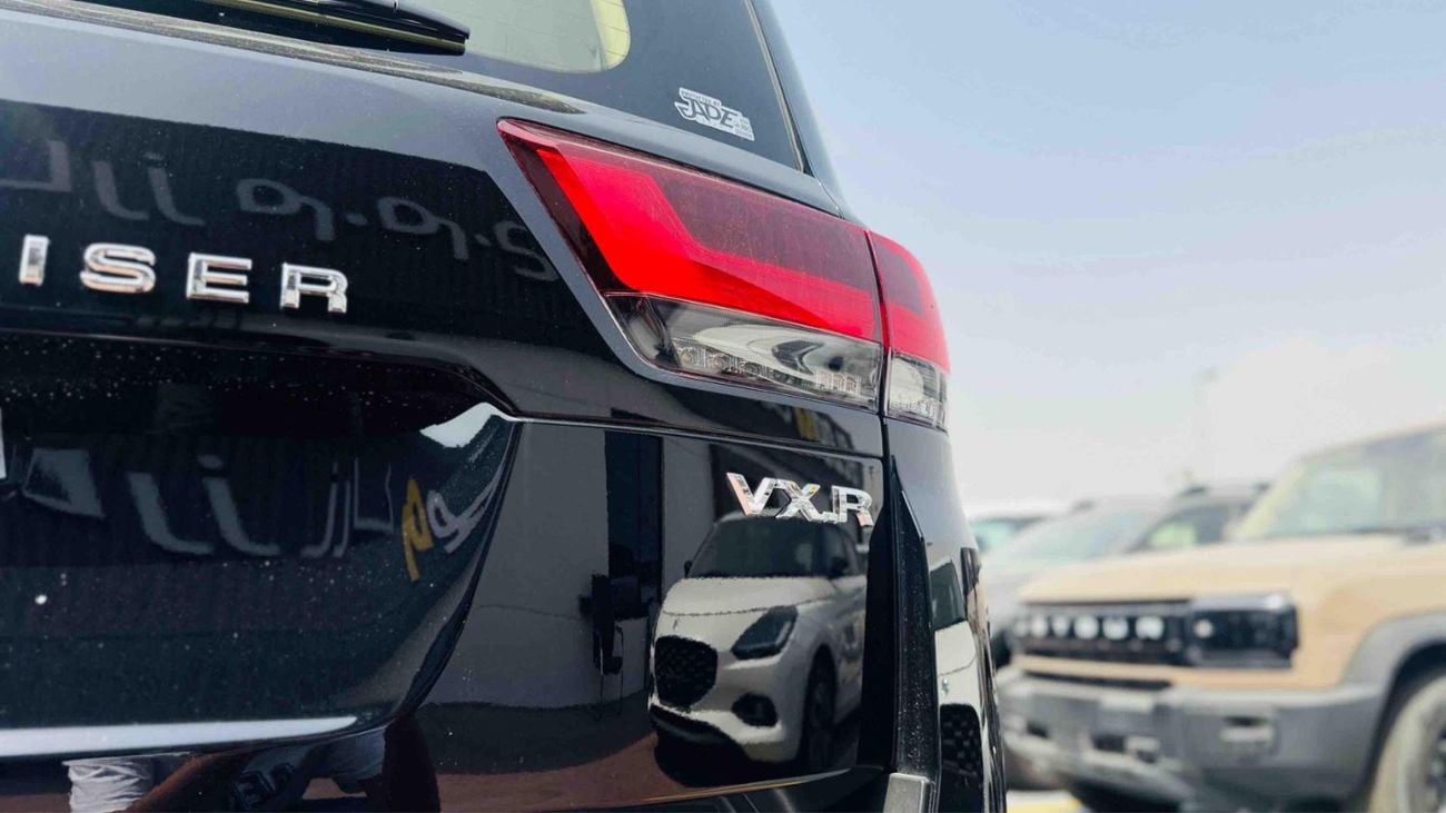 Toyota Land Cruiser VXR BLACK ISNDIE BIEGE 2026