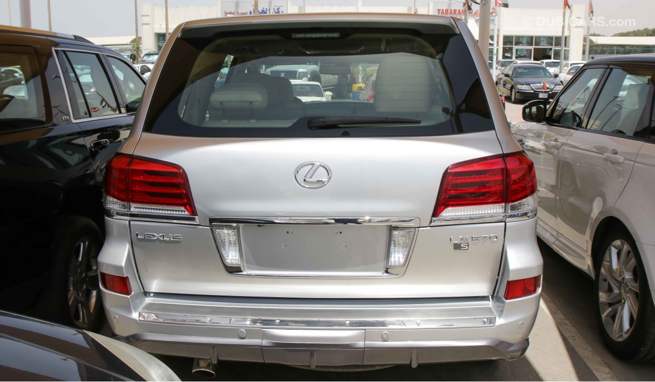 Lexus LX570 S