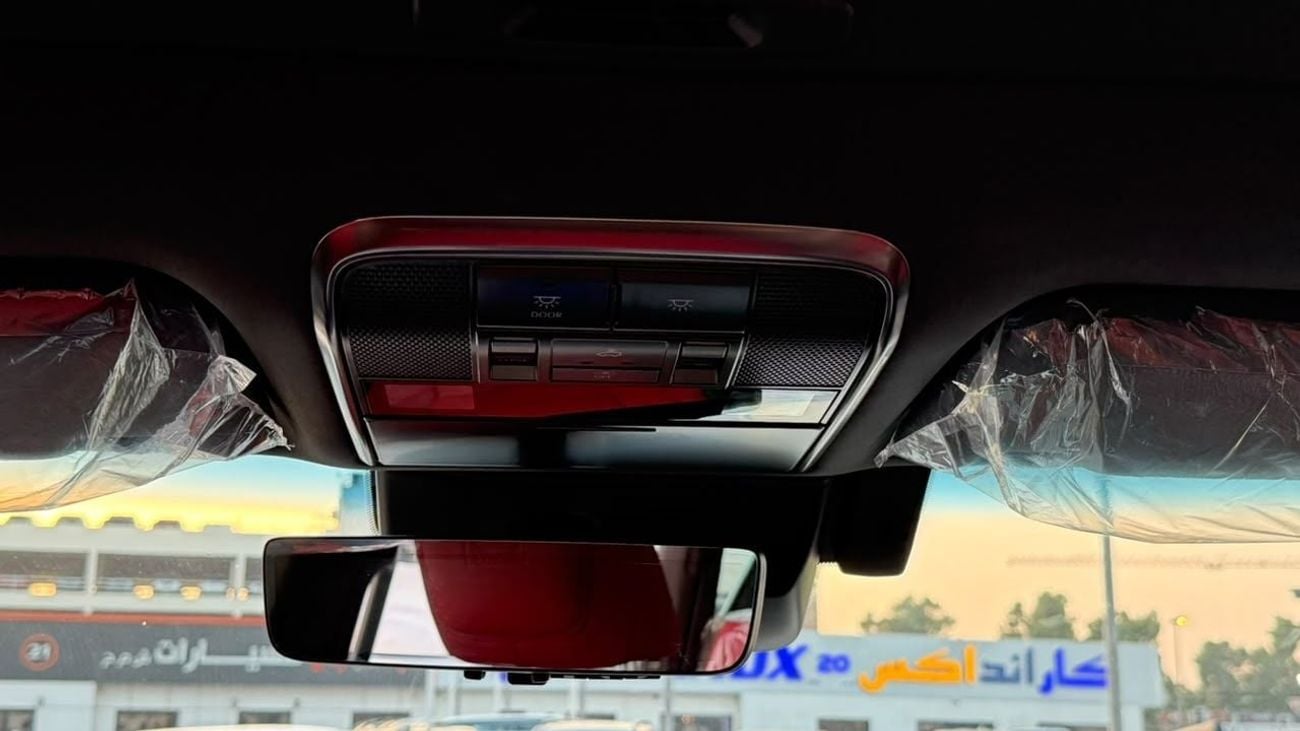 لكزس LX 700h F SPORT