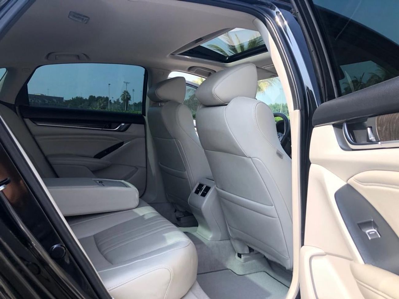 هوندا أكورد LX 1.5L Honda Accord 2020 Full Options (1.5 LTurbo ) GCC , Sunroof.leather Seats.