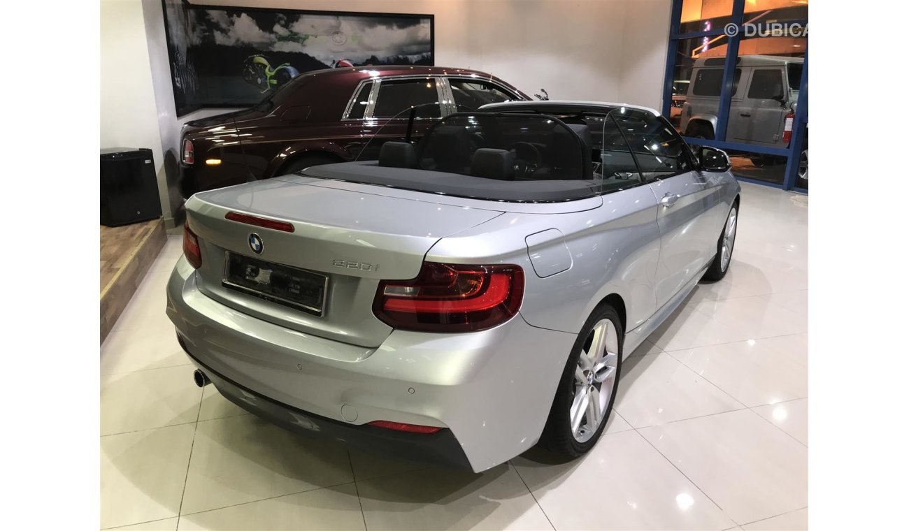 BMW 220i i CABRIOLET - M KIT - 4700 KMS ONLY - 2016 - SIX YEARS WARRANTY