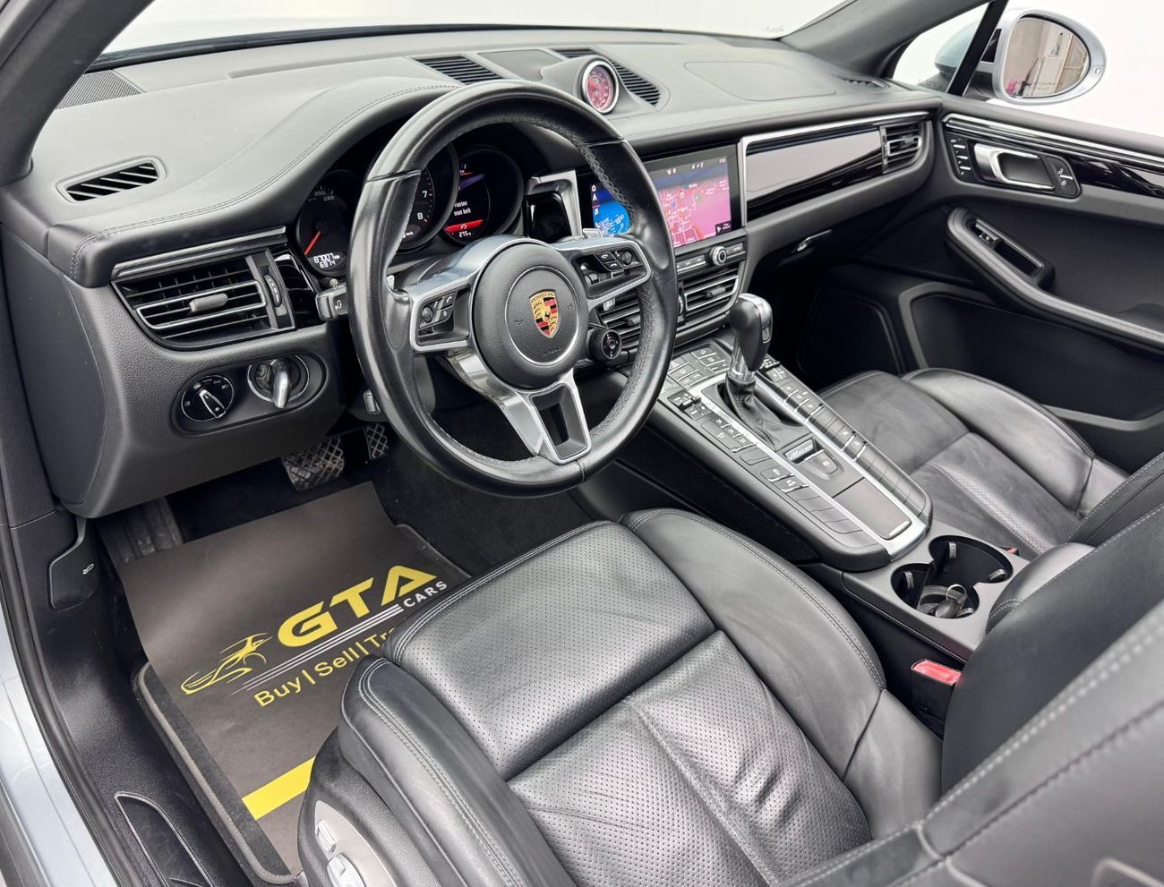 Porsche Macan Std 2.0L (252 HP) 2019 Porsche Macan, Full Porsche Service history, Warranty, Excellent Condition, L
