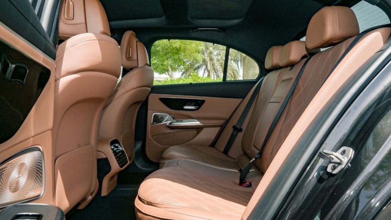 مرسيدس بنز E200 Mercedes-Benz E200 Premium Plus | AMG Night Package | Hyper Screen | Fully Loaded 2024 Brand New