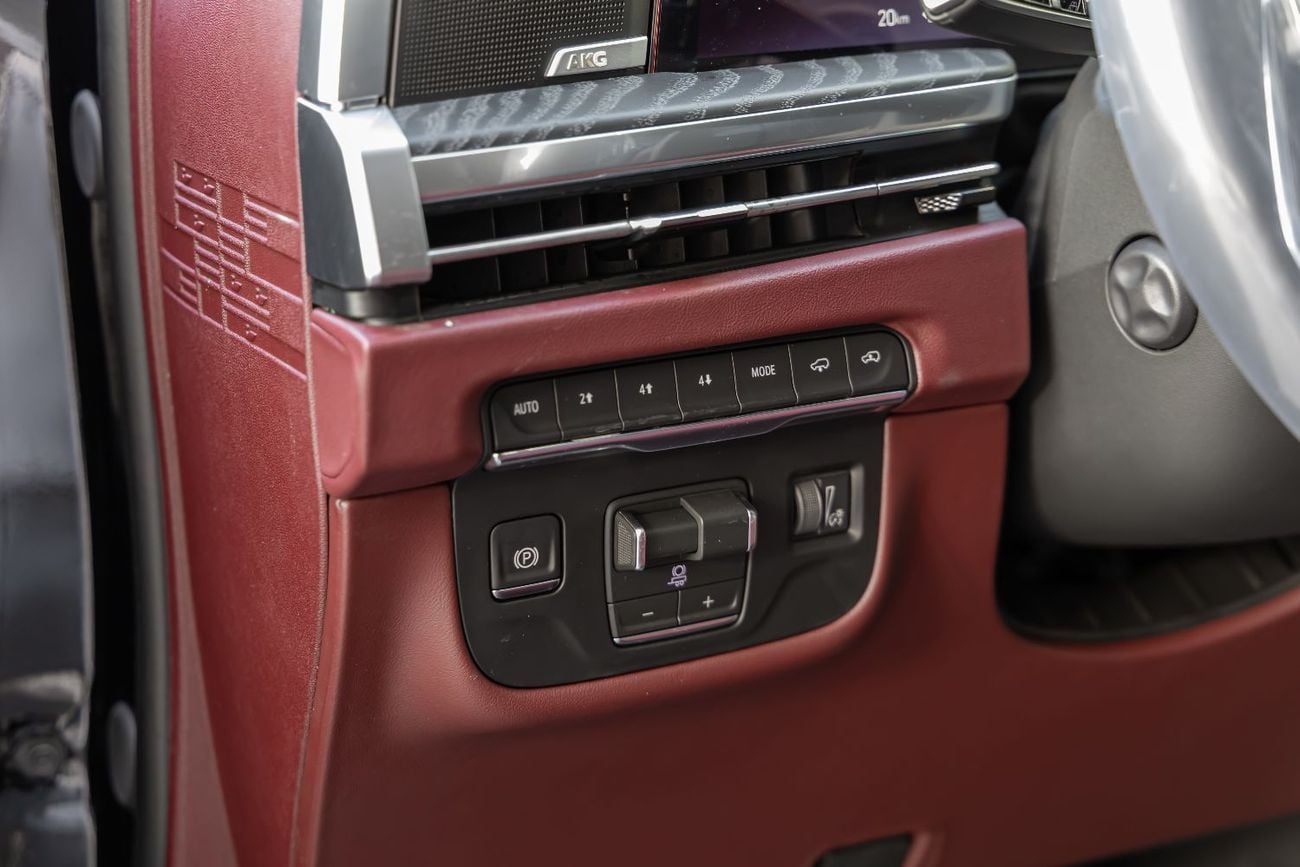 كاديلاك إسكالاد Sport 6.2L AWD Cadillac Escalade Sport - 2026 Brand New (Export)