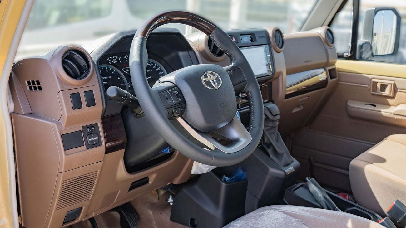 تويوتا لاند كروزر بيك آب 2026 Toyota Land Cruiser LC79 4.0L AT Petrol (Beige) Basic
