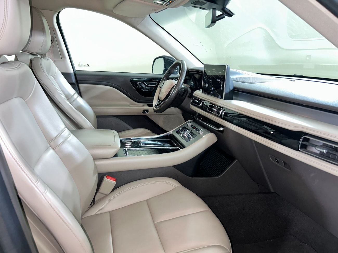 لينكولن أفياتور Std 3.0L AVI121 / FREE Insurance + Registration / AL TAYER MOTORS / AL QOUZ SHOWROOM