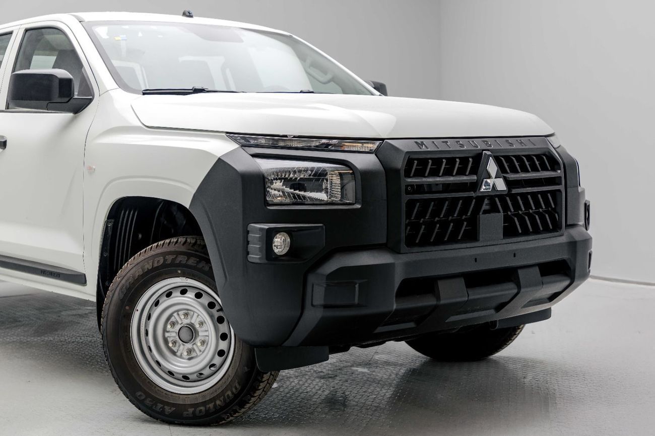 ميتسوبيشي L200 GL 2.4L - Manual - White Inside Black | Export Only