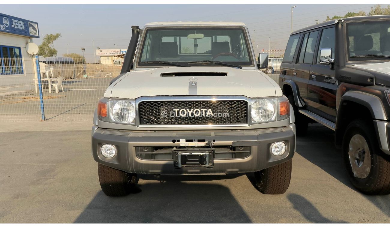Toyota Land Cruiser Pick Up LX V8 4.5L Diesel