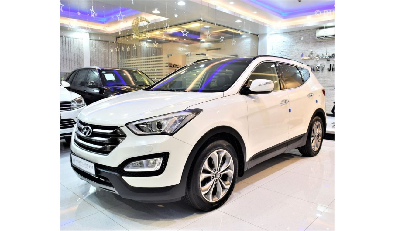 Hyundai Santa Fe AMAZING Hyundai SantaFe 4WD 3.3L 2013 Model!! in White Color! GCC Specs