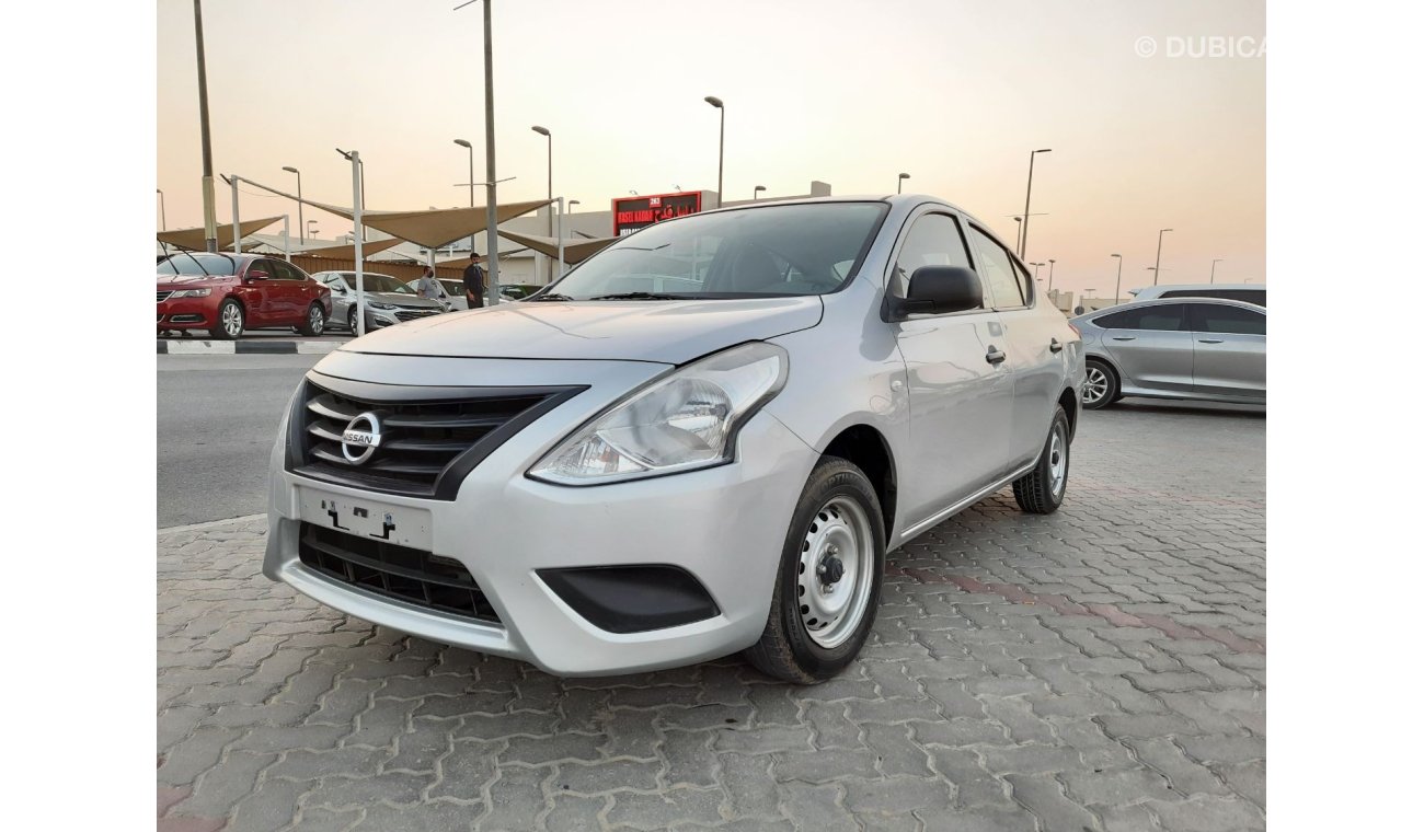 Nissan Sunny Nissan Sunny 2018 gcc very celen car Full automatic