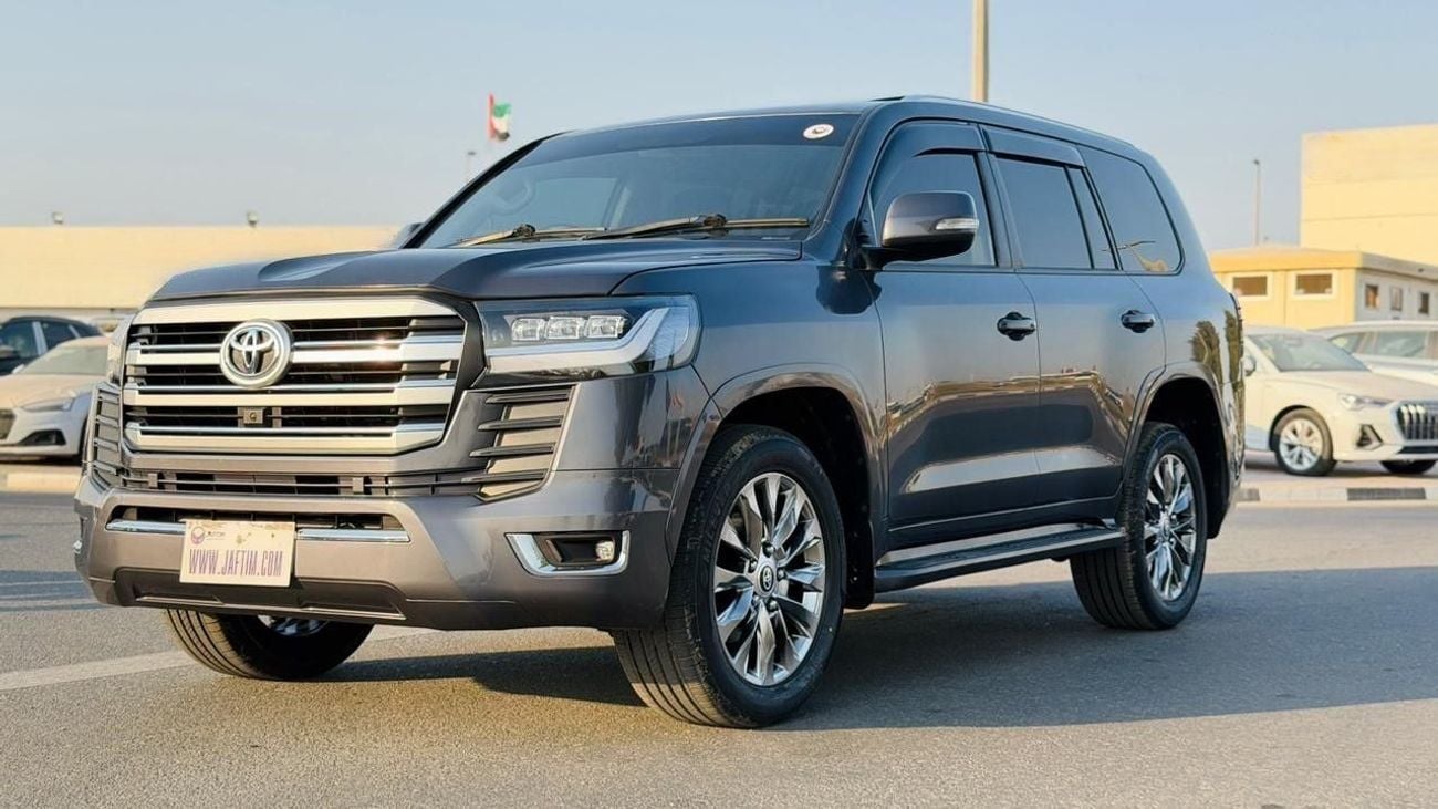 Toyota Land Cruiser MODIFIED TO LC300 MODEL | PUSH START | SUNROOF | AT | 4.5L | POWER SEATS