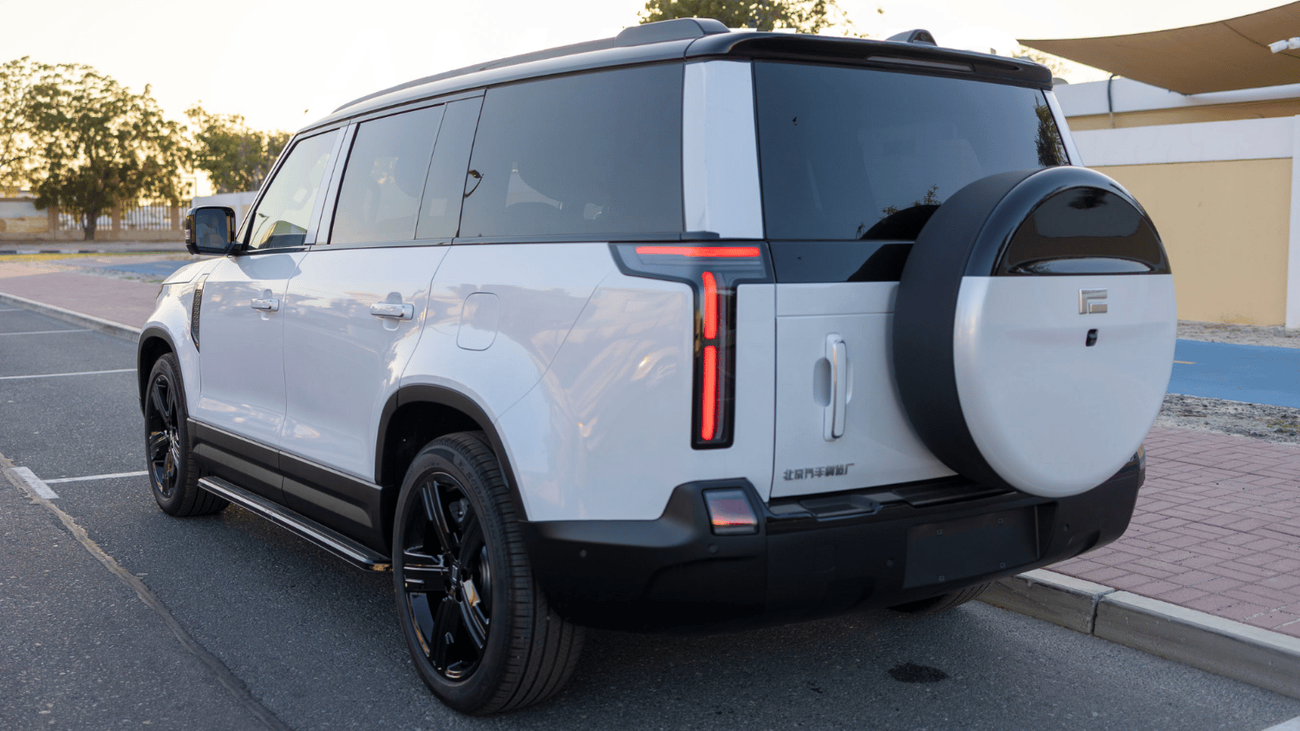 ROX 01 ROX01 2025 – Long Range, 6-Seater VIP Edition