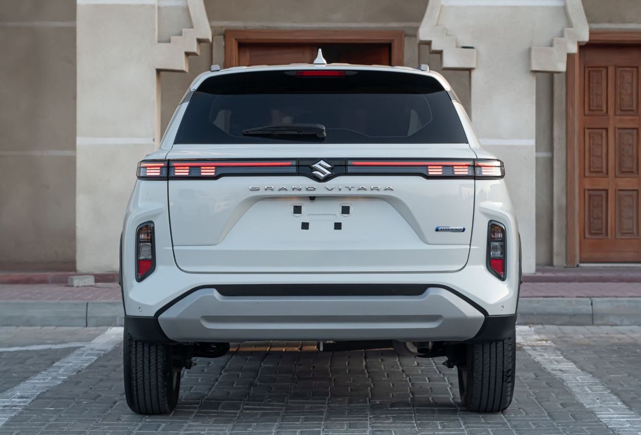 Suzuki Grand Vitara GLX - GCC - V4 HYBRID - LOW MIL