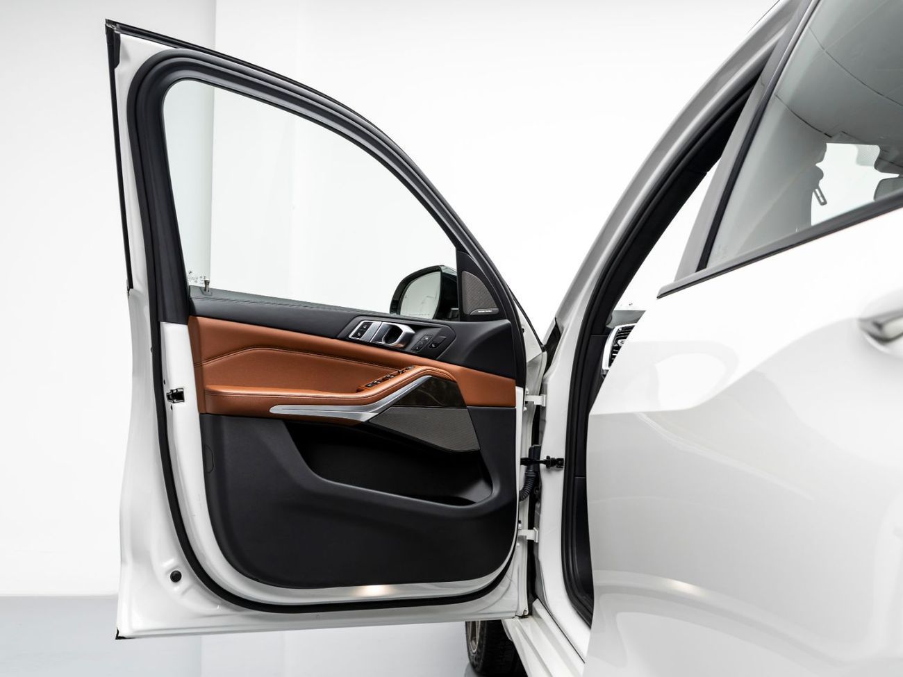 BMW X5 M50i 4.4L 2023 BMW X5 M50i, 2026 BMW Warranty + Service Contract, Low KMs, GCC