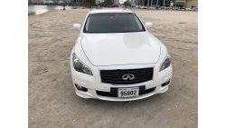 Infiniti Q70 3.7L Sport Edition