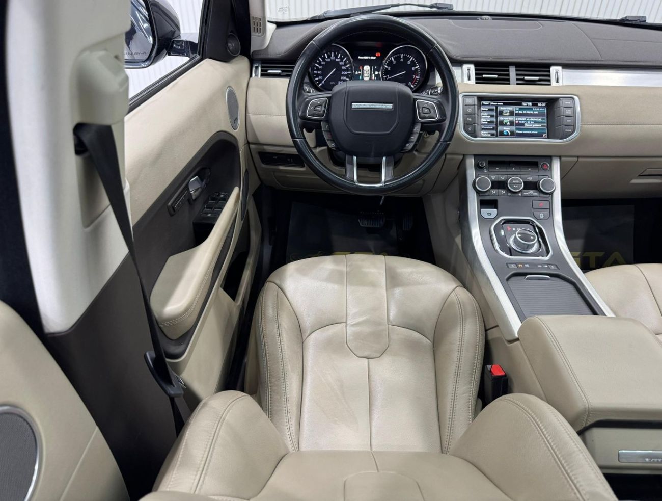 لاند روفر رانج روفر إيفوك 2015 Range Rover Evoque, Full Agency Service History, Excellent Condition, GCC