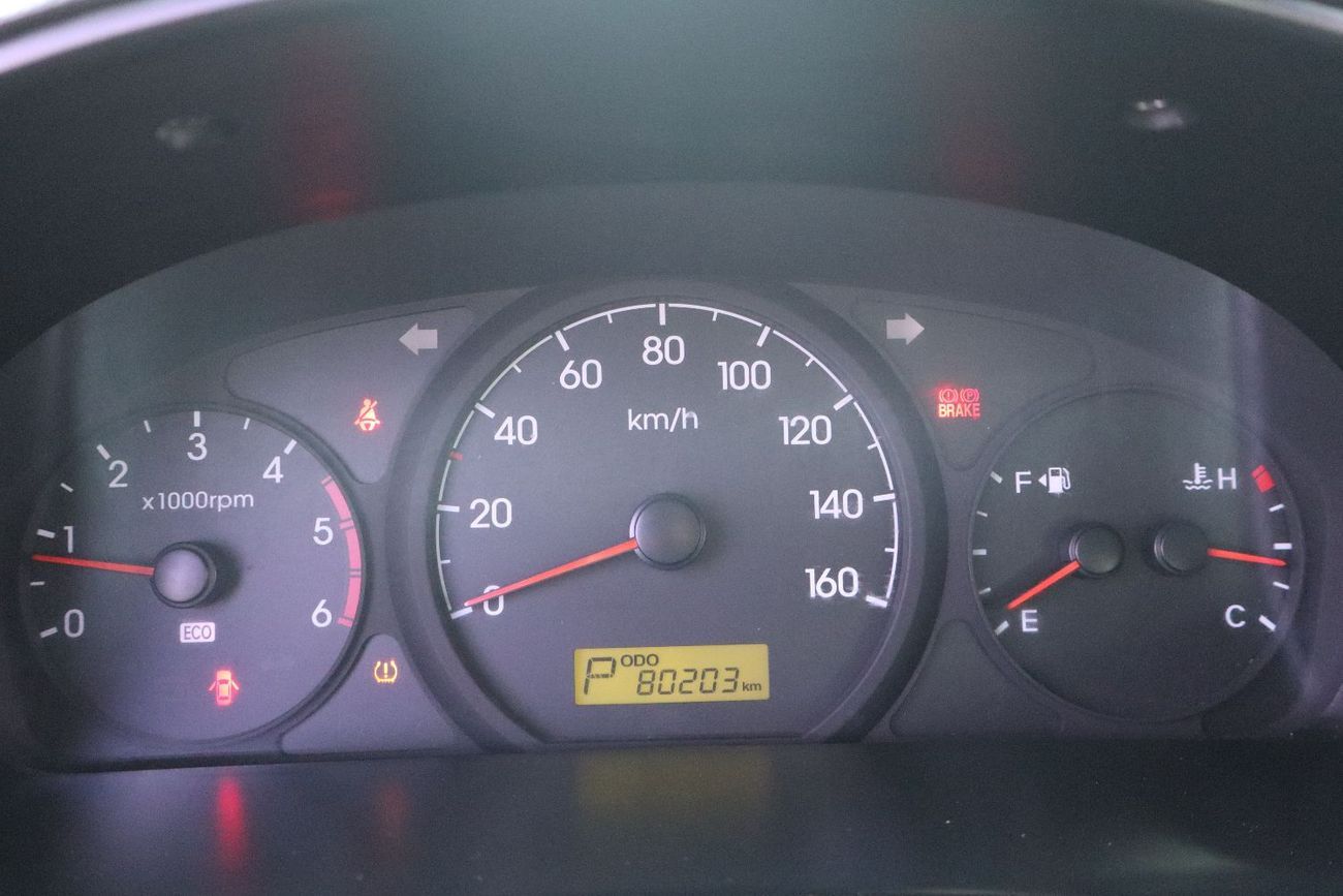 هيونداي H1 ستاريكس Hyundai H1 12-Seater Passenger Van 2016