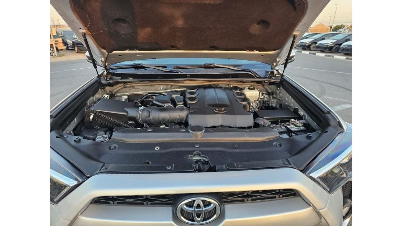 Toyota 4Runner 2018 Toyota 4Runner SR5 Premium 4x4 -4.0L - V6  AWD Full Option - / Export Only