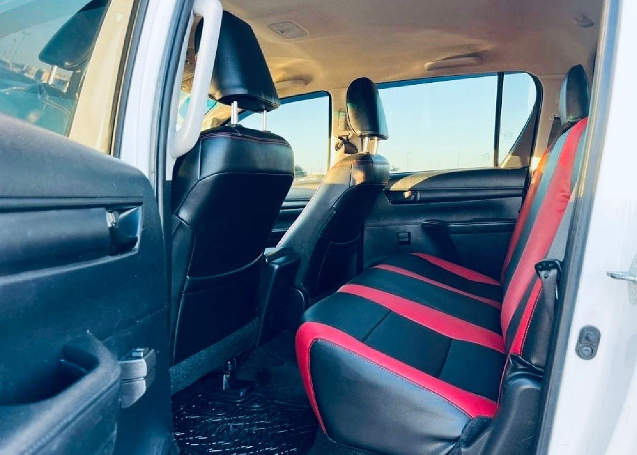 تويوتا هيلوكس 2019 Model GL Advanture Modified - 2.7L V4 - AWD 4x4- 360* CAM - Push Start - Patrol