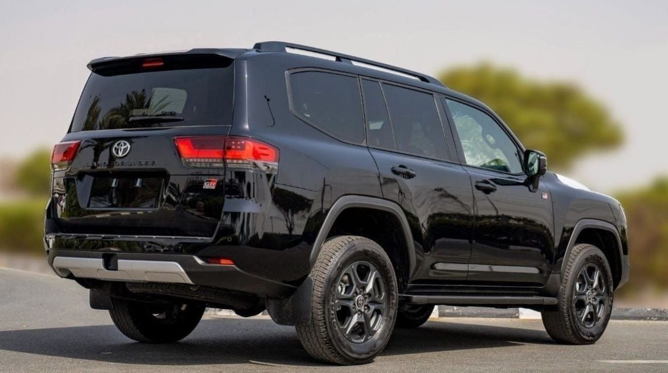 Toyota Land Cruiser GR-S LC300 GR SPORT 3.3D AT MY2024 – BLACK