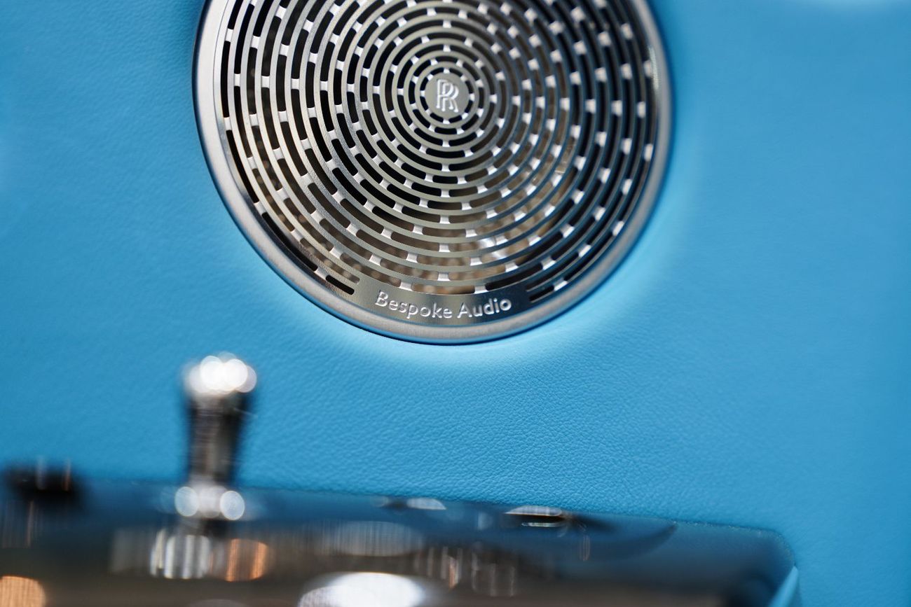 Rolls-Royce Phantom Std 6.8L 2018 Rolls Royce Phantom, Two-Tone Exterior, Rear Entertainment, Bespoke Audio, GCC Specs!!