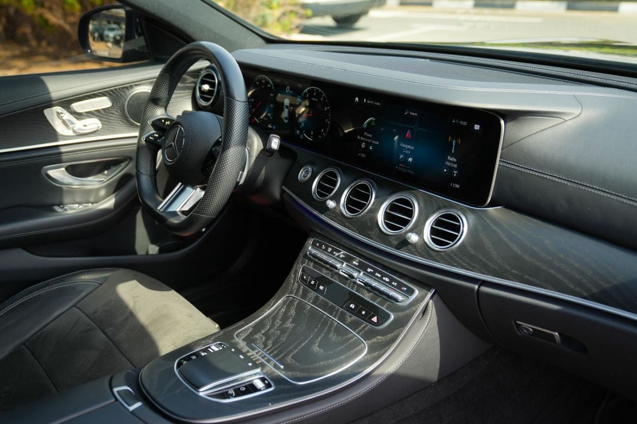 Mercedes Benz E300 Mercedes E300 2021 GCC Full Option