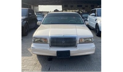 Lincoln Town Car Model 1996, Gulf, 8 cylinders, automatic transmission, odometer 160000