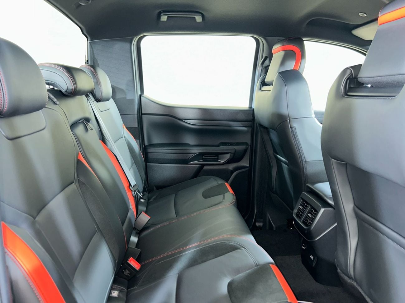 Ford Ranger RAPTOR RG-RDP6225T/AL TAYER MOTORS/ AL QOUZ SHOWROOM