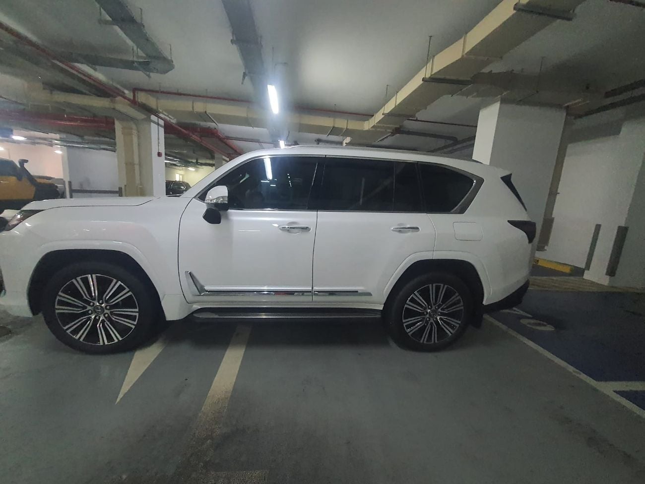 لكزس LX 600 SIGNATURE