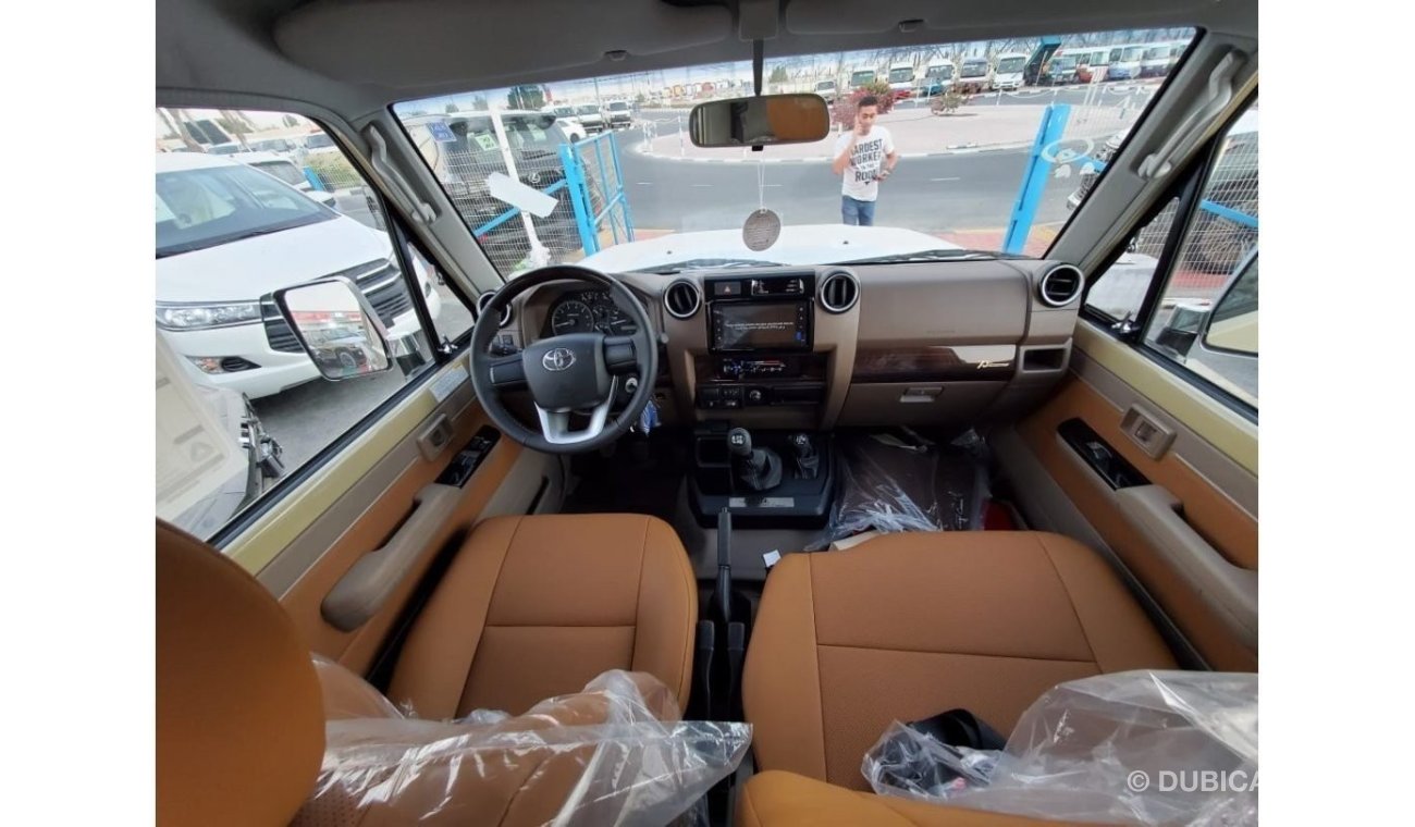 Toyota Land Cruiser Pick Up Single Cab 70th Anniversary with Winch /Diff Lock/Compressor M/T 2022 beige c