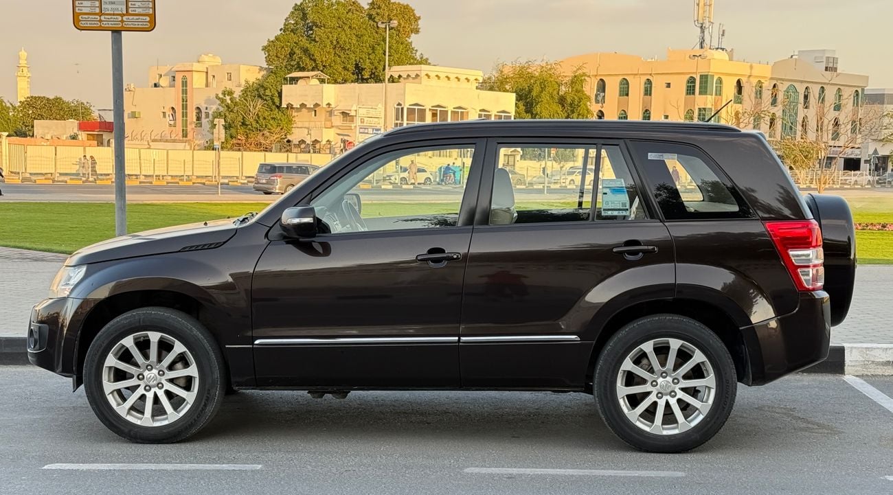 سوزوكي جراند فيتارا full option, sunroof, leather seat