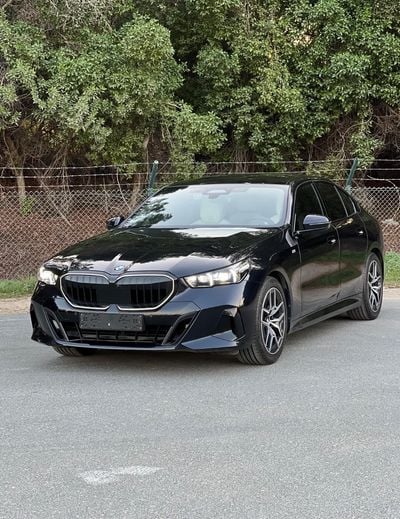 بي أم دبليو 520i M Sport V4 2.0L M-KIT