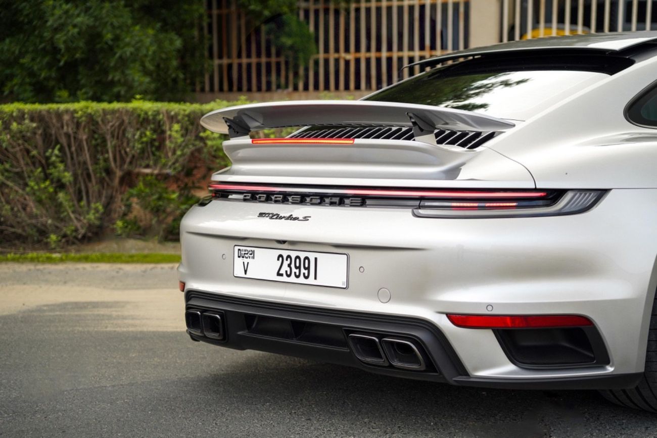 Porsche 911 Turbo S 3.8L (640 HP) Coupe