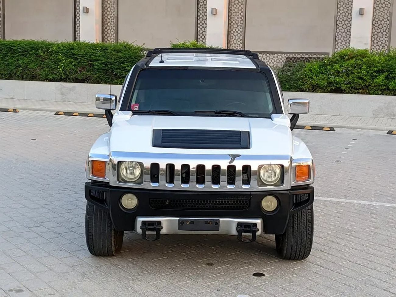 هامر H3 GCC Premium Condition With Leather seats Navigation Low Km Perfect Family Suv