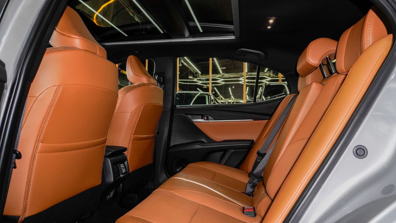 Toyota Camry Limited HEV 2.5 L Hybrid