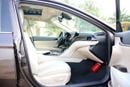 Toyota Camry SE V6 3.5L GCC! Panorama! We arrange bank loan!