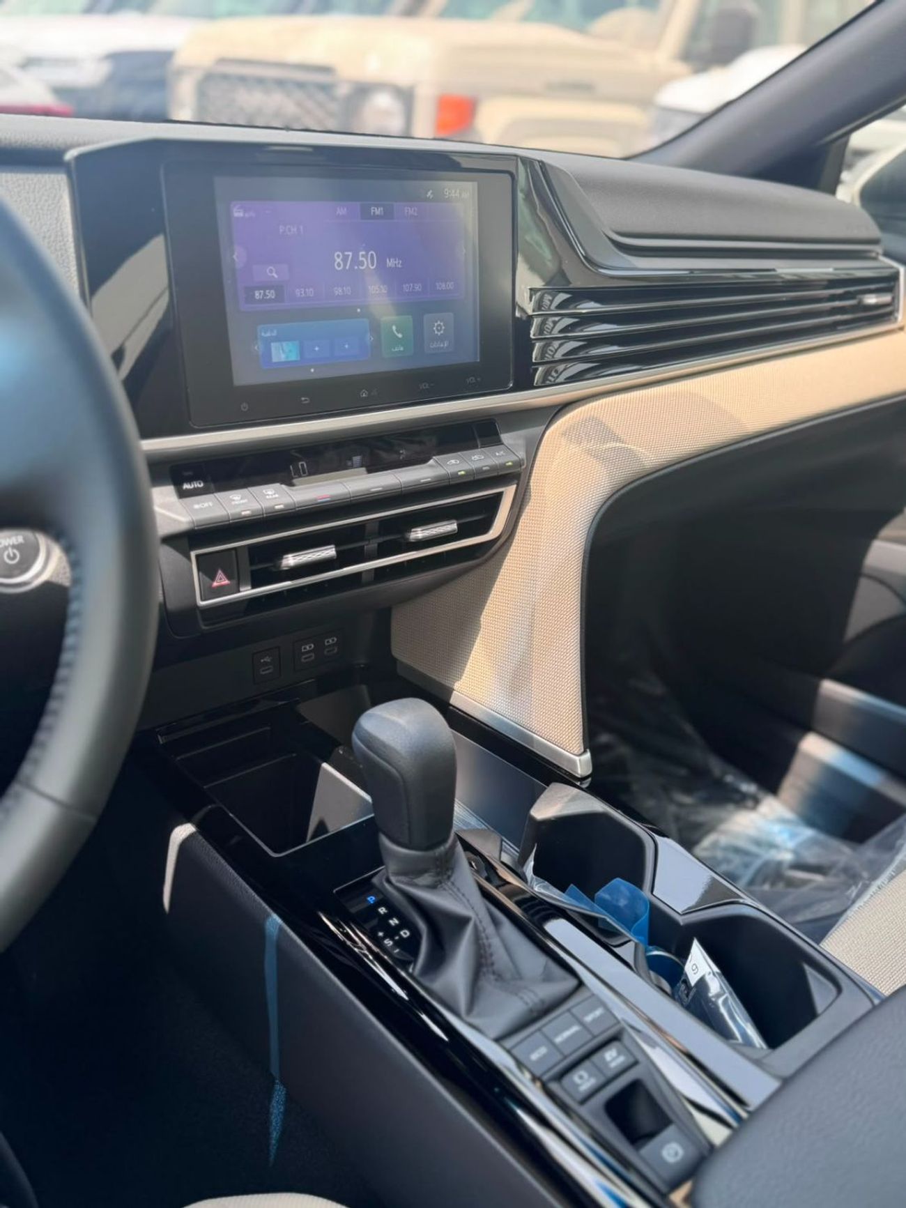 Toyota Camry GLE HEV
