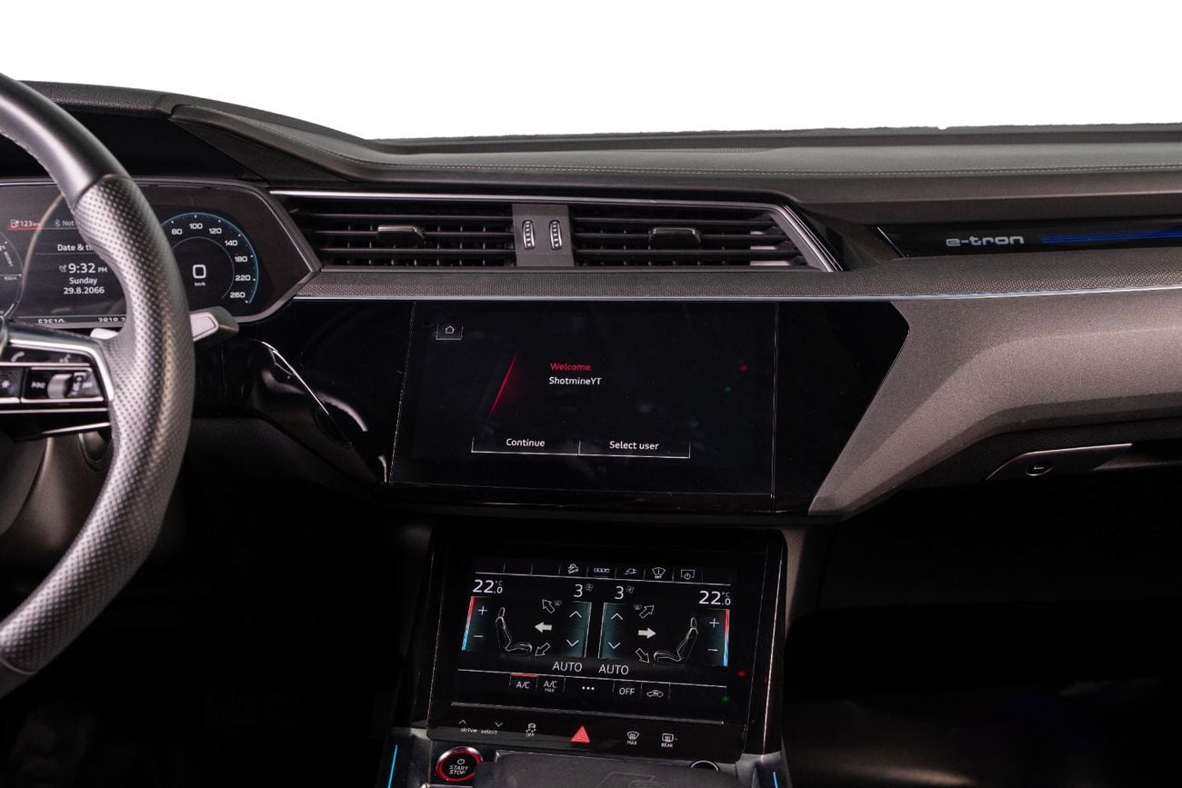 Audi etron 95 kWh Quattro SLine-GCC-Al Nabooda Warranty &amp; Service Package Until 11/2027