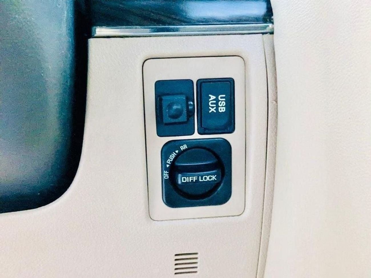 تويوتا لاند كروزر Toyota landcuriser GXR TwinTurbo 2014 facelifted 2024 Years full option