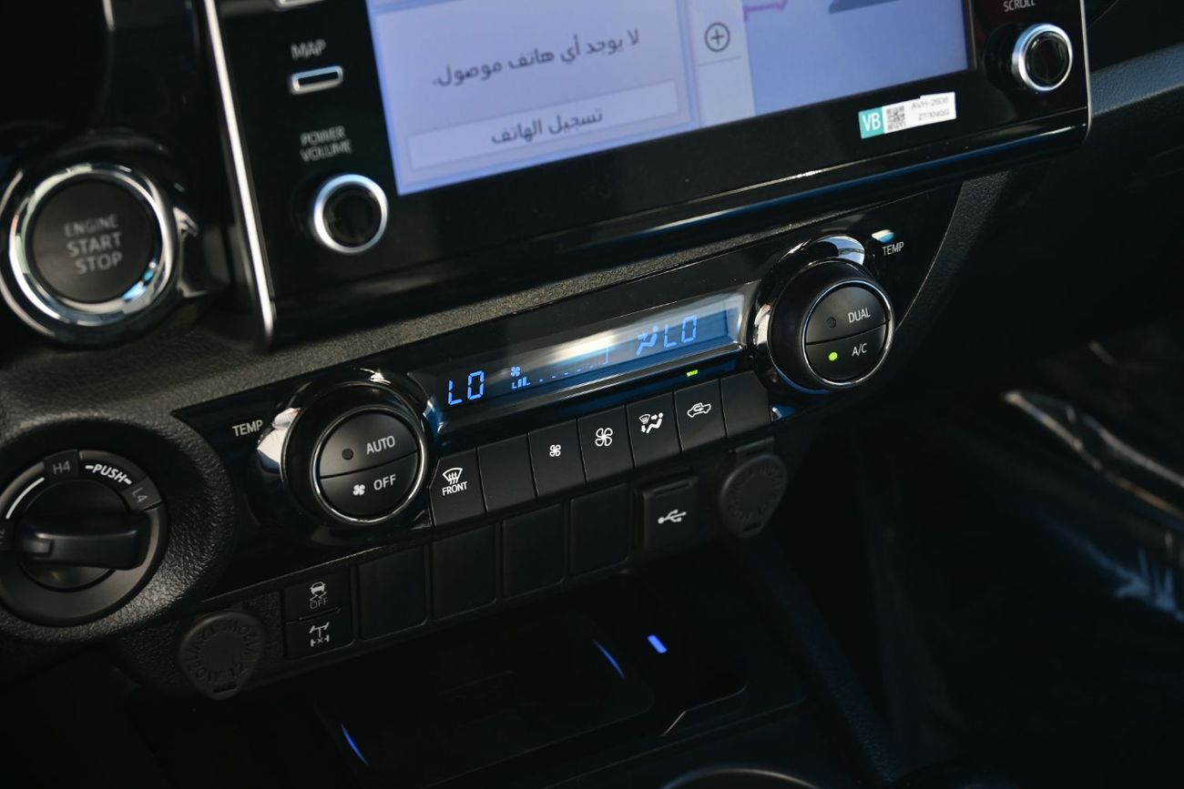 تويوتا هيلوكس Toyota Hilux GR Sport 4.0L V6, Petrol, 4WD, Pickup Color White Model 2025