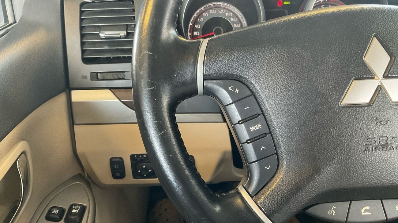 Mitsubishi Pajero 3.0 GLS H/L LTHR GOLD SIG EDT | Guaranteed Warranty | 0 Down Payment