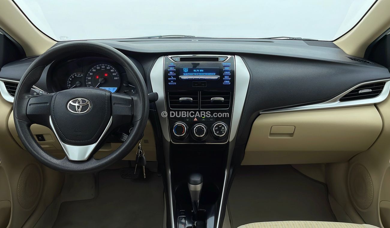 تويوتا يارس SE 1.5 | بدون دفعة مقدمة | اختبار قيادة مجاني للمنزل