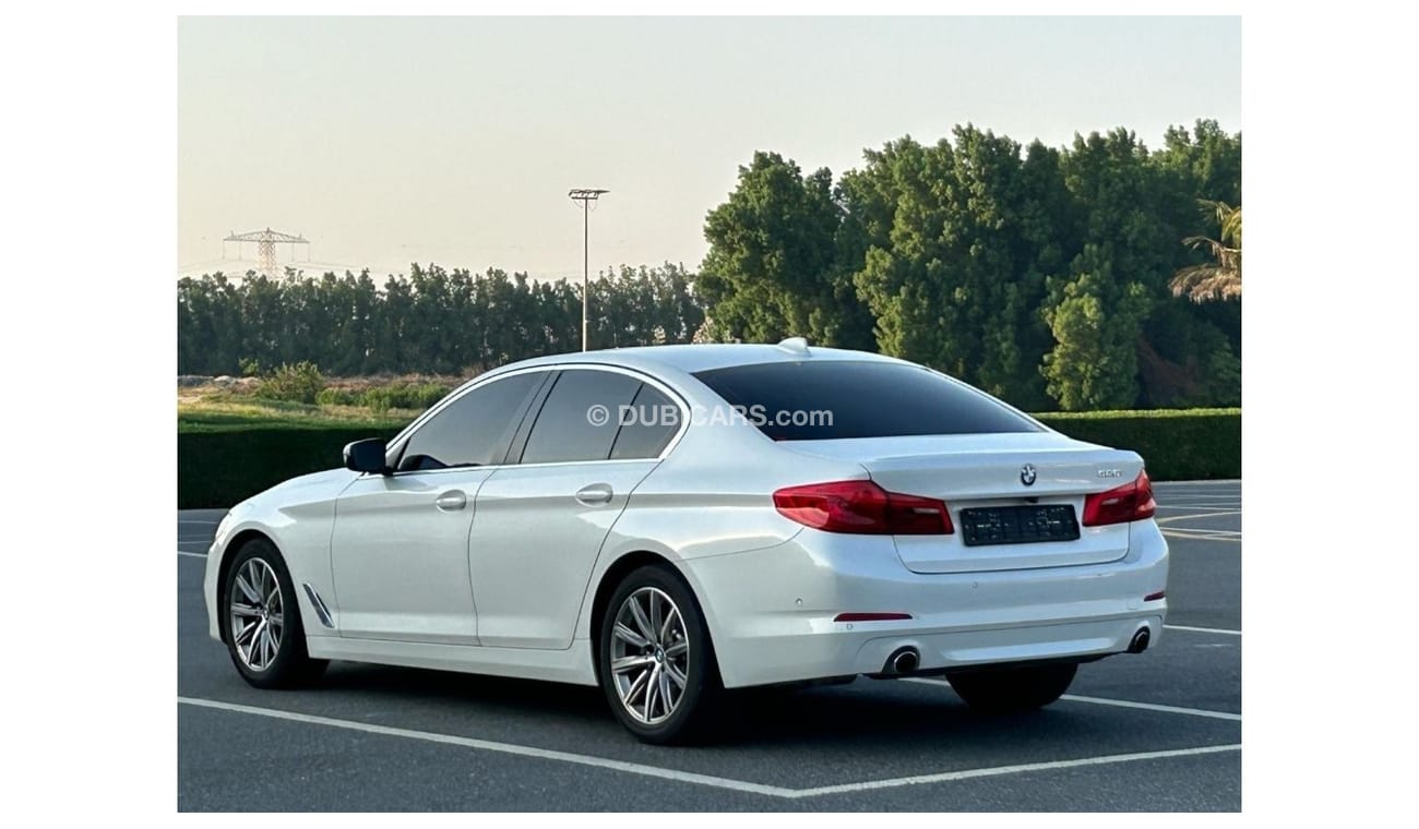 بي أم دبليو 520i اكزكيتيف