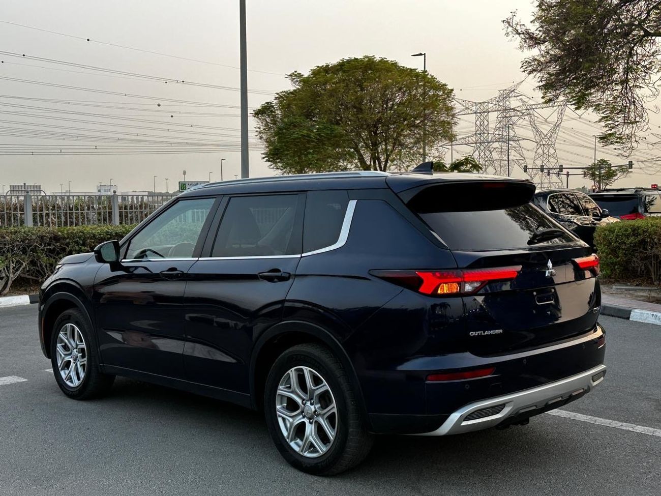 ميتسوبيشي آوتلاندر Premium Limited 2.5L