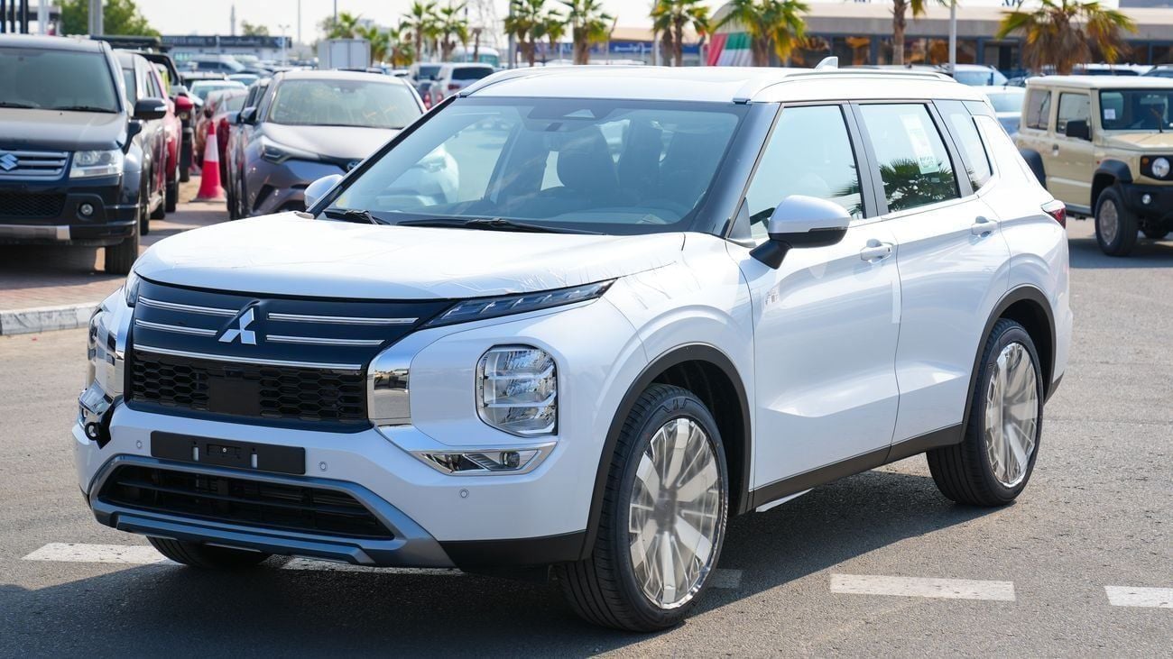 ميتسوبيشي آوتلاندر ميتسوبيشي أوتلاندر 2026 – الفئة المتوسطة (G05) 2.5 لتر | SUV بسبعة مقاعد | مواصفات الخليج | للتصدير 