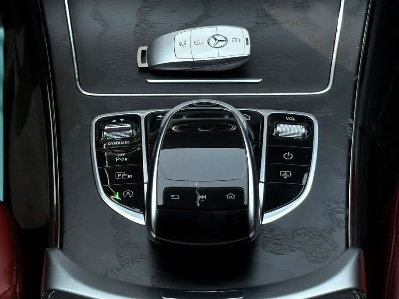 Mercedes Benz C200 AED 1,360 P.M | 0% DOWN PAYMENT | MERCEDES-BENZ C200 | 2019 | GCC SPECS
