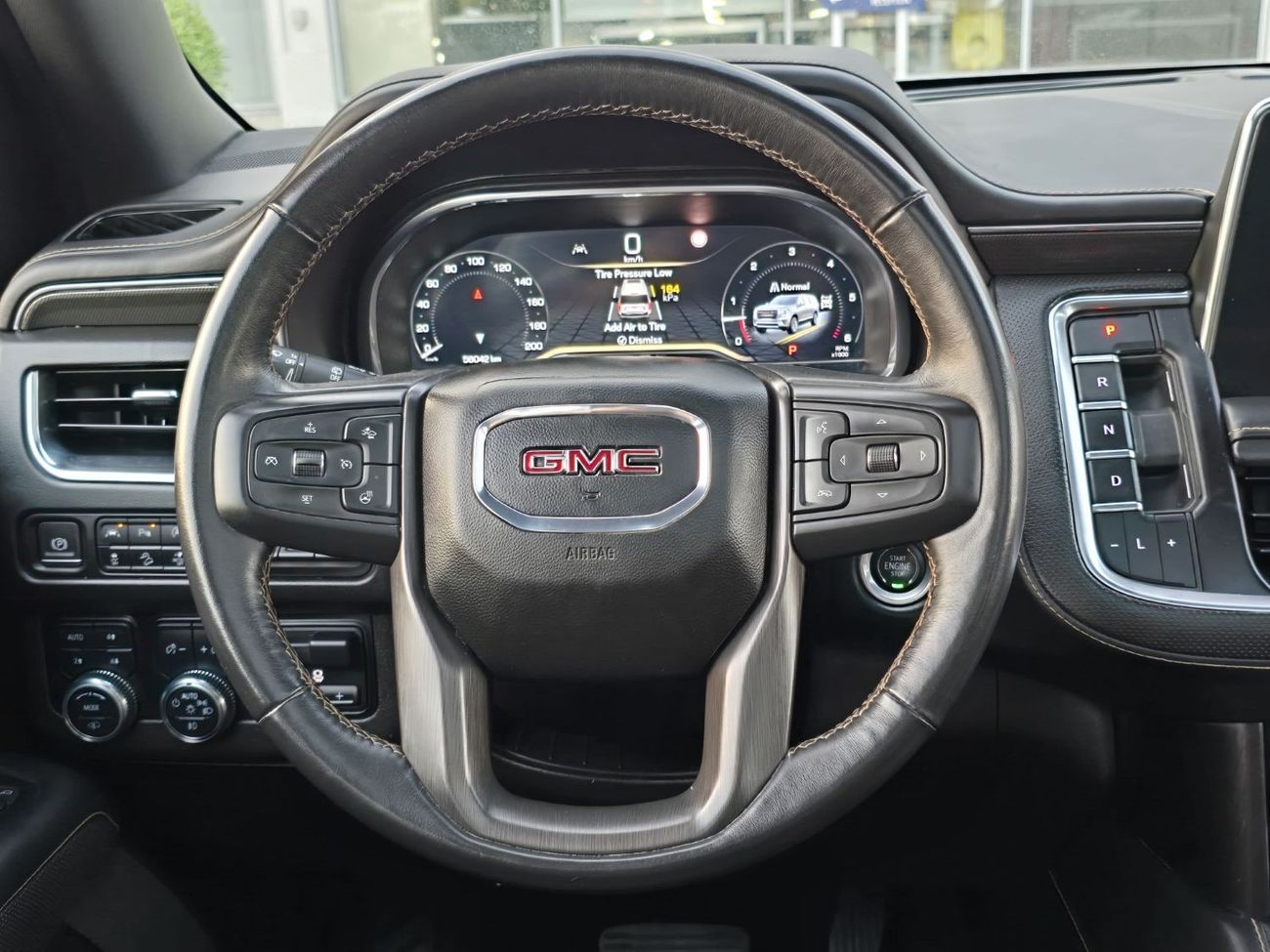 GMC Yukon AT4 5.3L GMC YUKON AT4 2022// GCC// UNDER WARRANTY// FSH// ORIGINAL PAINT